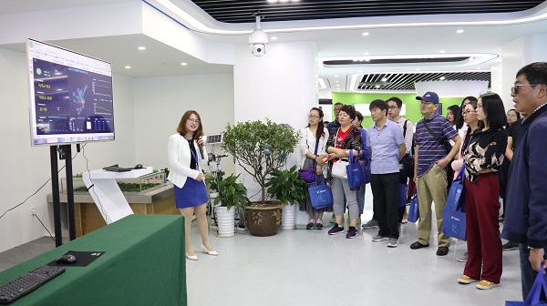 培训班听取芭乐视频APP污版业务人员讲解产供销一体化模式 培训班听取芭乐视频APP污版业务人员讲解产供销一体化模式