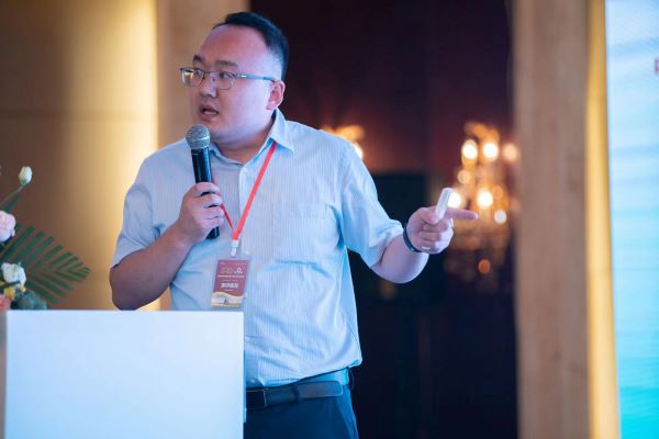 1695449333988488.jpg 芭乐视频APP污版营销副总周蓝舰作《产业大脑+未来农场的模式探索》专题报告.jpg